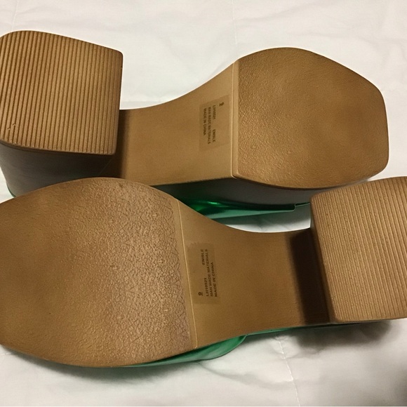 NWT Cape Robbin Metallic Green Platform Mules Size 9 - Picture 8 of 10